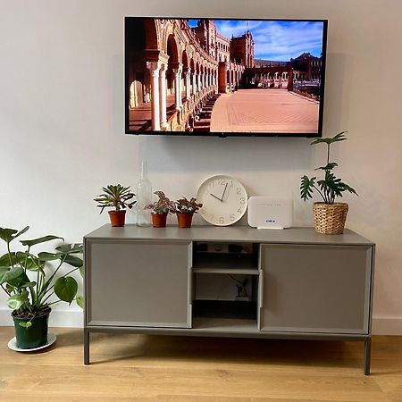 Moderno Estudio Junto Al Rio Sevilla Eksteriør bilde